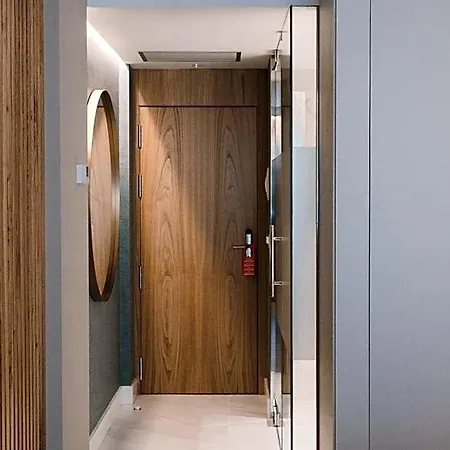 Hotel Candor 3*